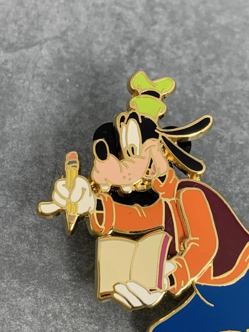 Goofy Disney Pin Mickey's Super Star Trading Team Moving Arm LE 2500